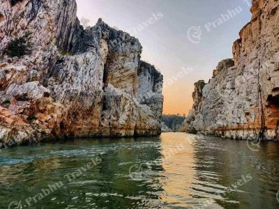 banner-narmada-river